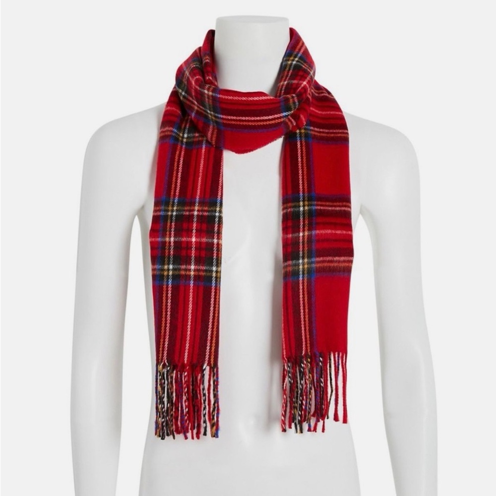 NWT Steve Madden Classic Mid-Weight Plaid Scarf/Muffler